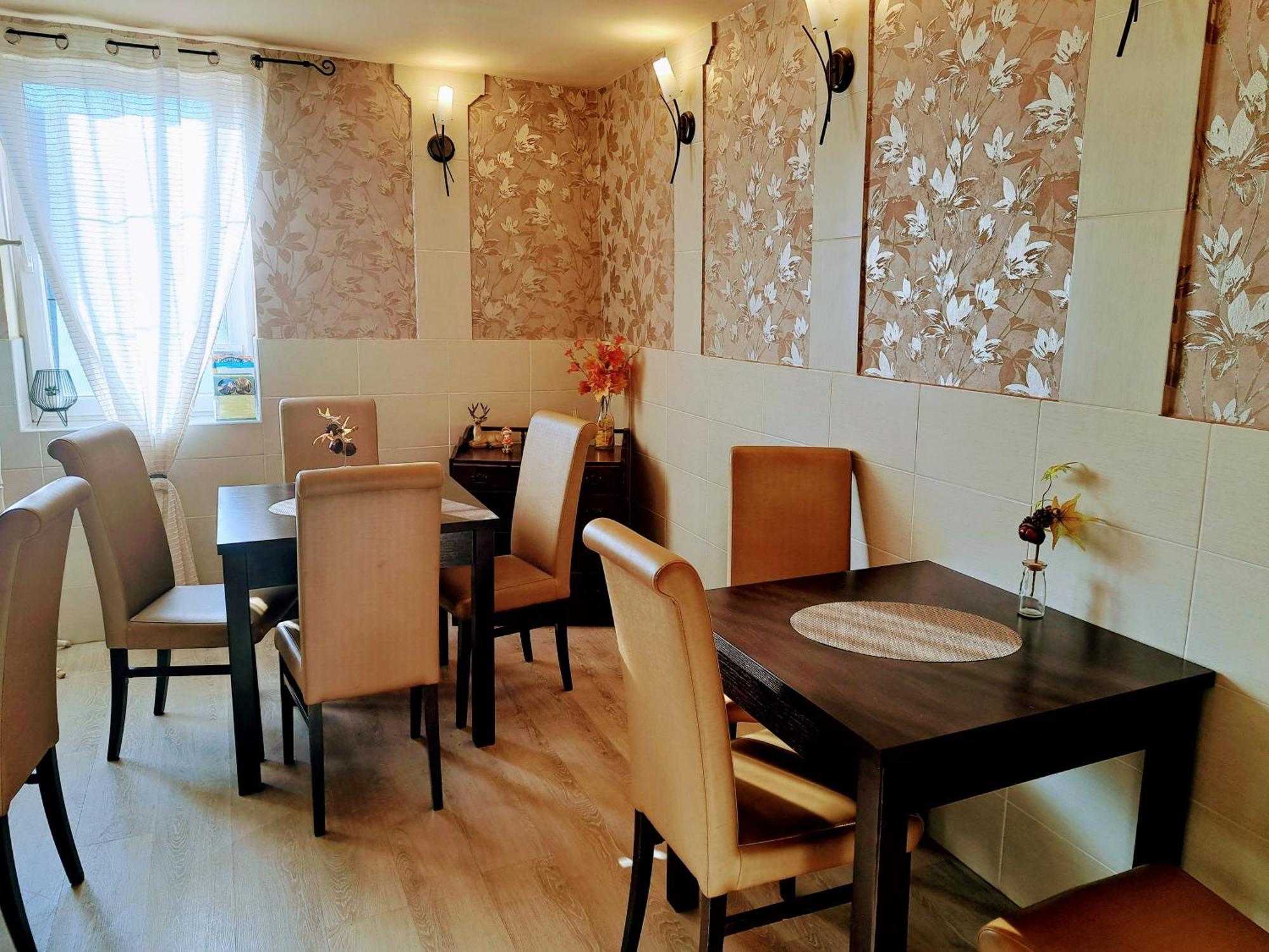 Orient Apartmanhaz เอ็กเกอร์ ภายนอก รูปภาพ