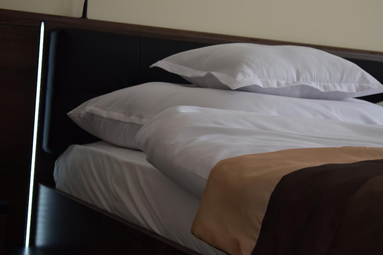 Orient Apartmanhaz เอ็กเกอร์ ภายนอก รูปภาพ