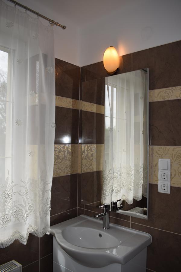 Orient Apartmanhaz เอ็กเกอร์ ภายนอก รูปภาพ